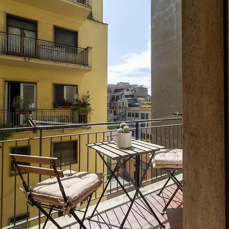 Centro * * * * *- S.croce In Gerusalemme Loft Appartement *